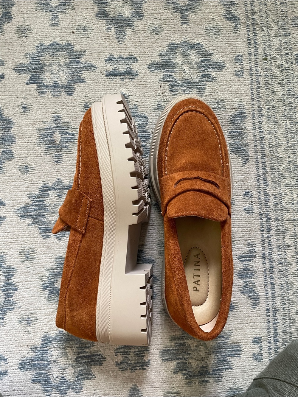 Patina suede lug sole loafers sz 8.5 - Picture 2 of 3